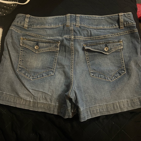 Faded Glory Jean shorts - Picture 2 of 4